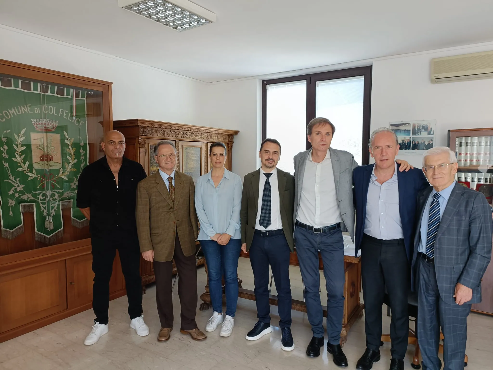 Collaborazione pubblico-privato, nuovo autobus a Colfelice. Il plauso del Commissario Trequattrini